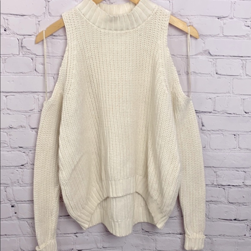 ✨JLO Cold Shoulder Sweater